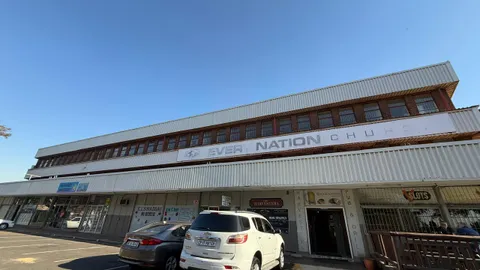 Constance Place  Birchleigh Gerke St, Birchleigh, 62 Koedoe Avenue has a RetailOffice Space Available To Let External Images Internal Images (17)